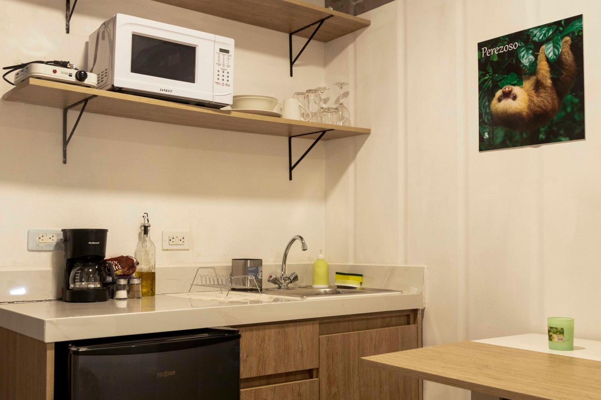 Emi'S Place Container Living Uvita Exterior foto